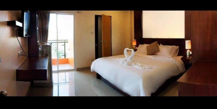 Lucky Inn Residency باتايا الغرفة الصورة